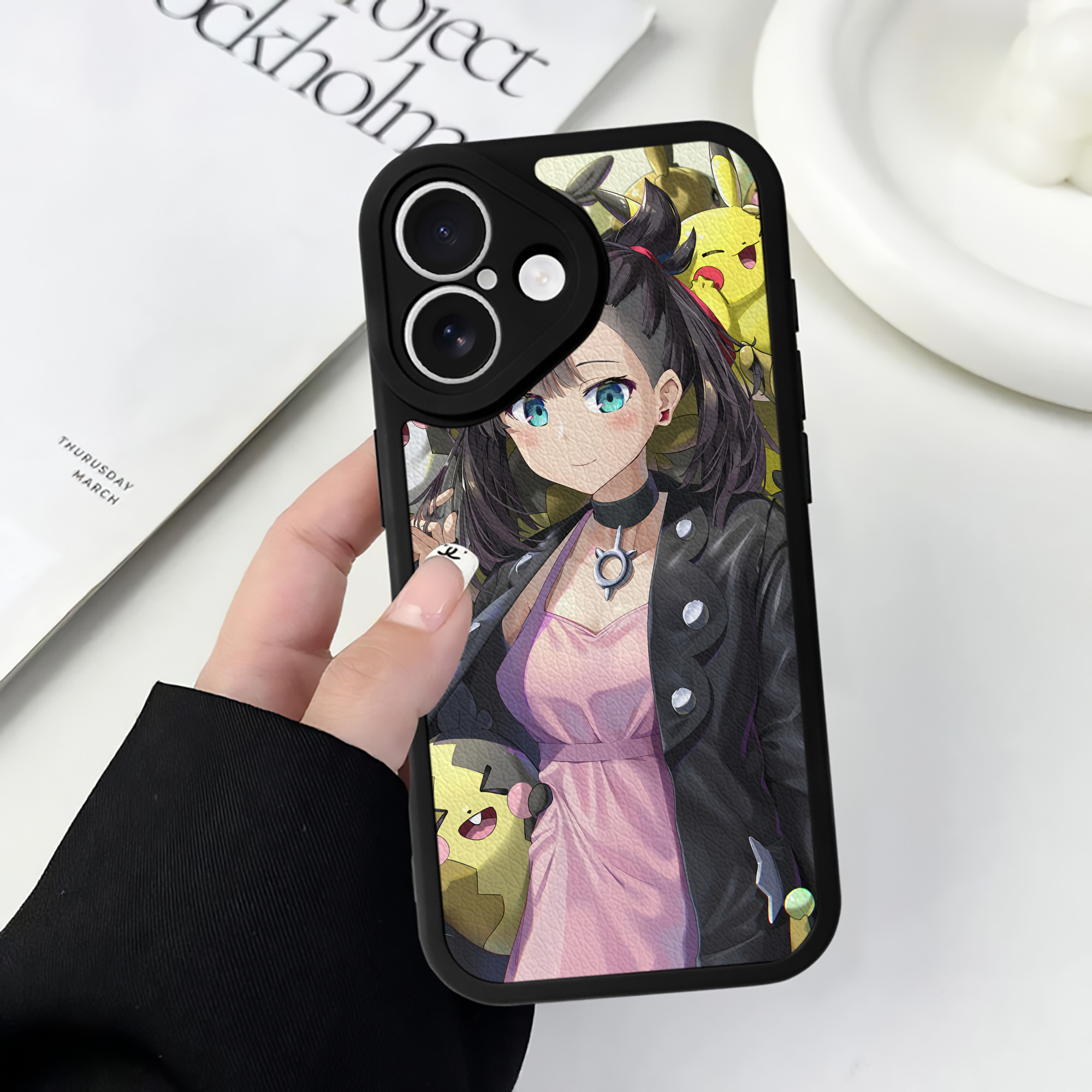 （画像用） ポケットモンスター Pokémon 【iPhone 16シリーズ対応】シリコンスマホケース（レザー調） 材質：シリコン